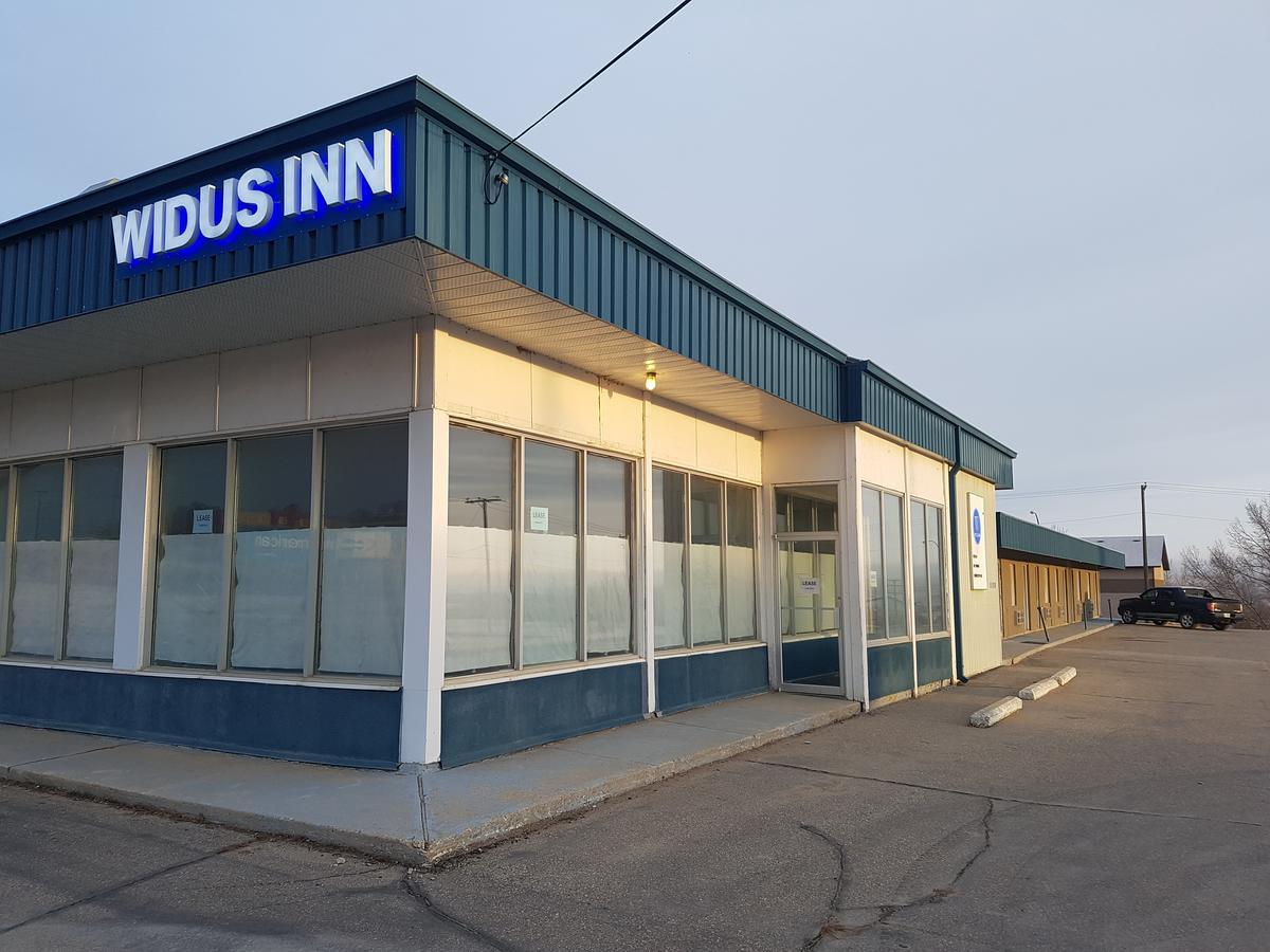 Widus Inn Swift Current Exterior photo